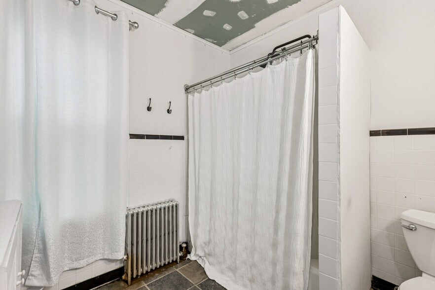 More Photos Of 43 E Main St, Stony Point Specialty For Sale