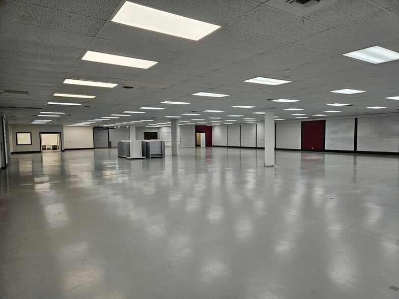 More Photos Of 8203-8267 S Holly St, Centennial Unknown For Lease