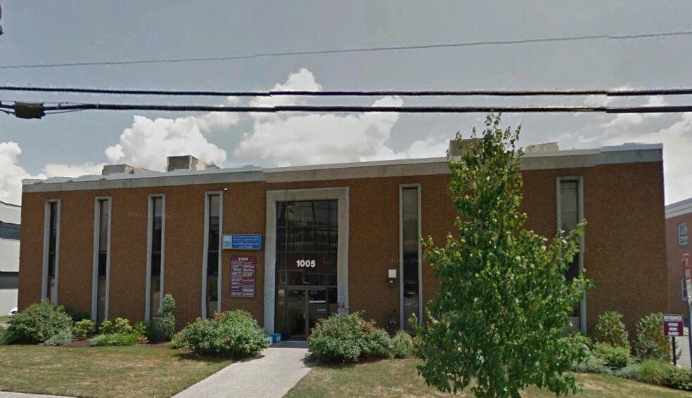 More Photos Of 1005 Clifton Ave, Clifton Office For Lease