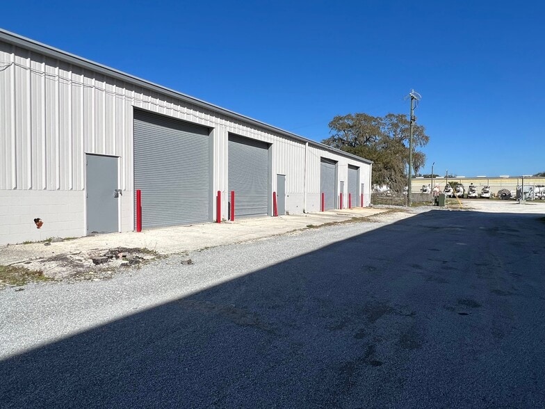 More Photos Of 2907 Brooks St, Lakeland Industrial For Lease