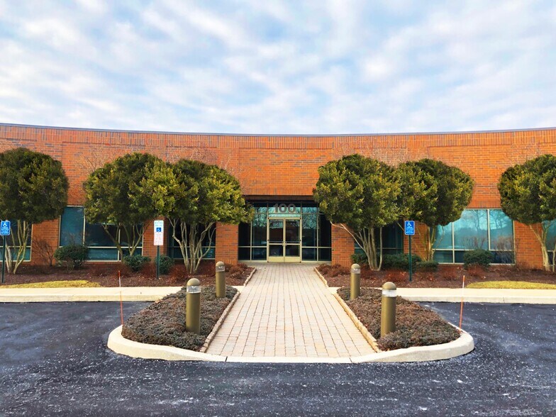 More Photos Of 100 Campbell Blvd, Exton Office For Lease