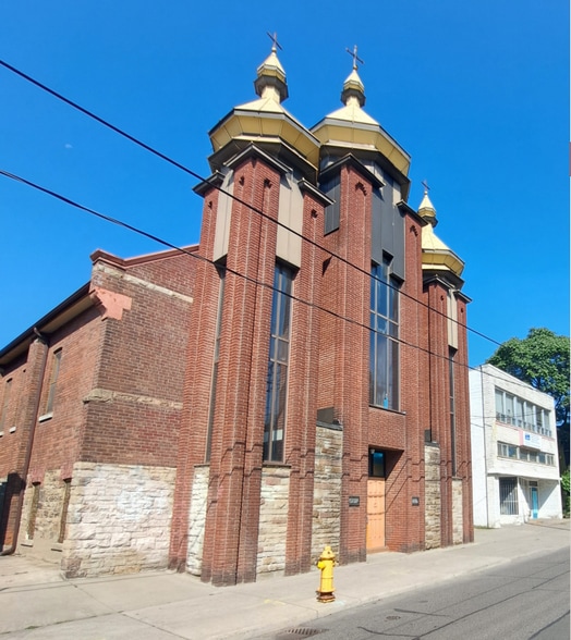 Primary Photo Of 276 Bathurst St, Toronto Religious Facility For Sale