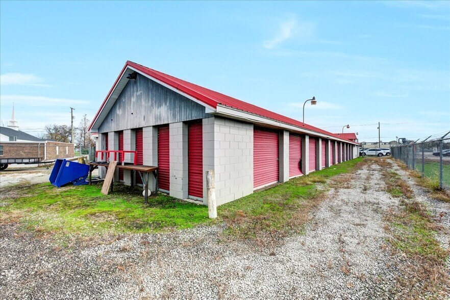 More Photos Of 133 W Blue Lick Rd, Shepherdsville Auto Repair For Sale