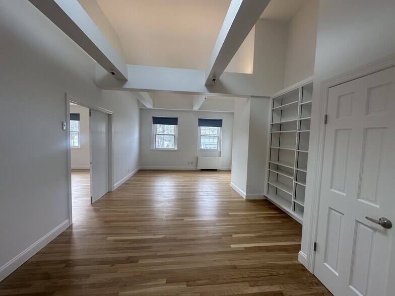 More Photos Of 254-256 Katonah Ave, Katonah Bank For Lease