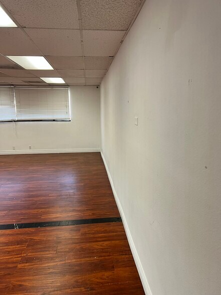 More Photos Of 9010 Corbin Ave, Northridge Office For Lease