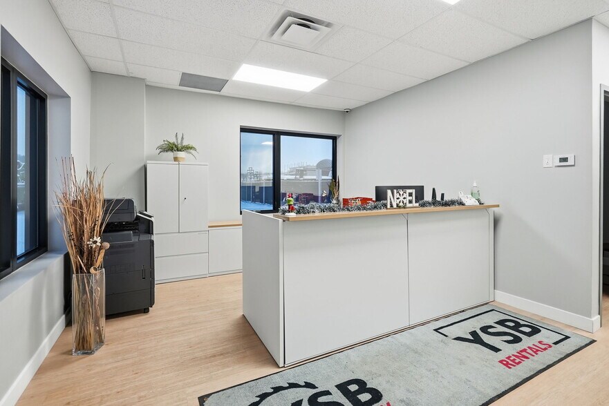 More Photos Of 224 Robot St, Vars Warehouse For Sale