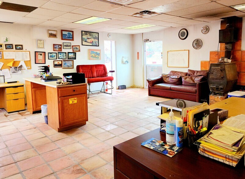 More Photos Of 1430 Thorpe, Dona Ana Manufacturing For Lease