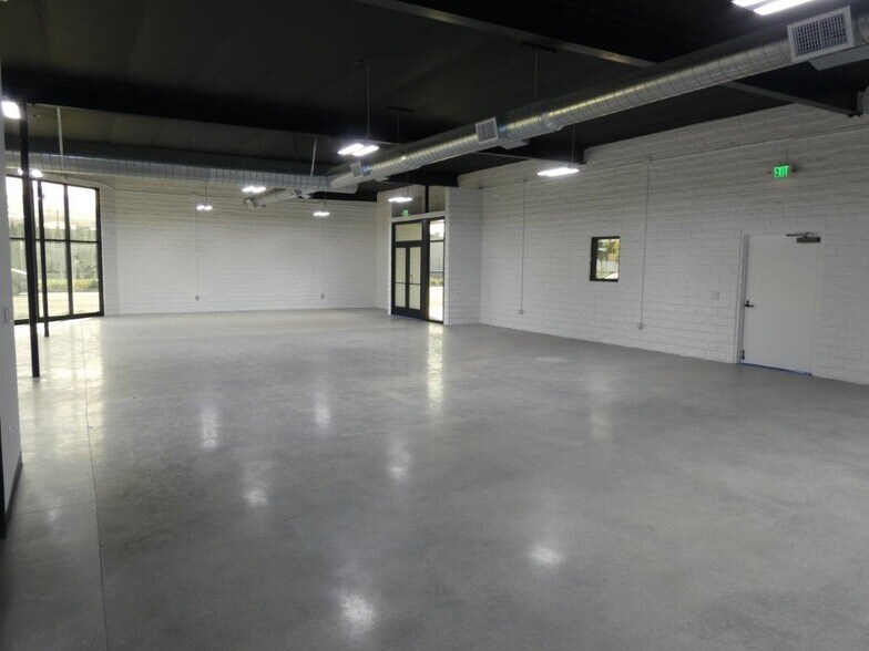 More Photos Of 6000 San Fernando Rd, Glendale Warehouse For Lease