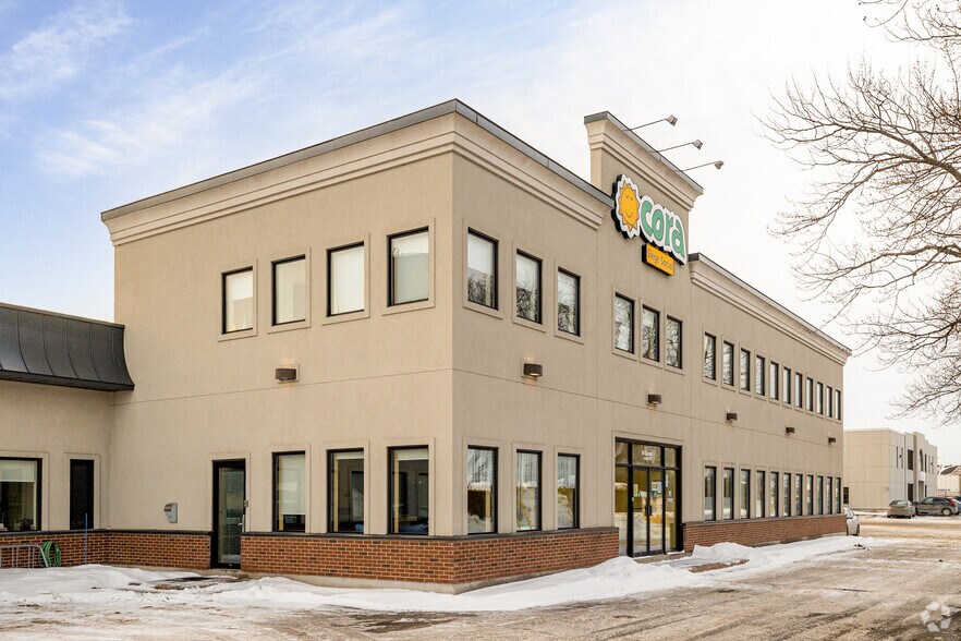 Primary Photo Of 16 Rue Sicard, Sainte-Thérèse Warehouse For Lease