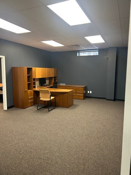 More Photos Of 3862 Race Rd, Cincinnati Light Manufacturing For Lease