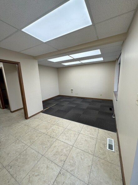 More Photos Of 105 5th St SE, Barberton Medical For Sale