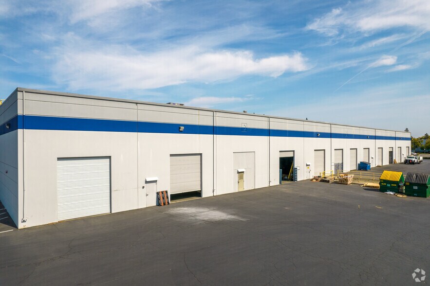 More Photos Of 1720 N Market Blvd, Sacramento Warehouse For Lease
