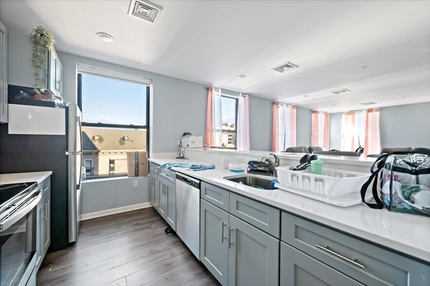 More Photos Of 128 N 8th St, Allentown Warehouse For Sale