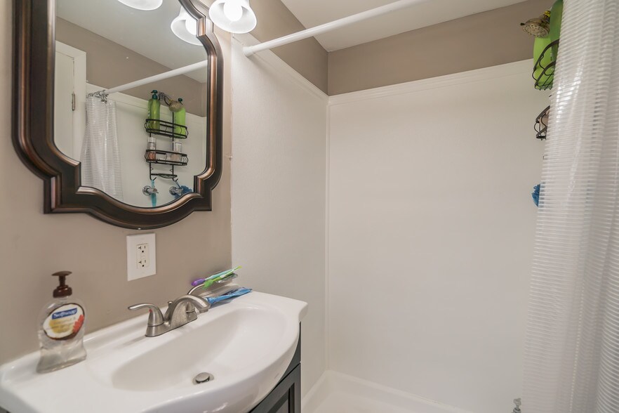 More Photos Of 372-390 W Minor St, Emmaus Apartments For Sale