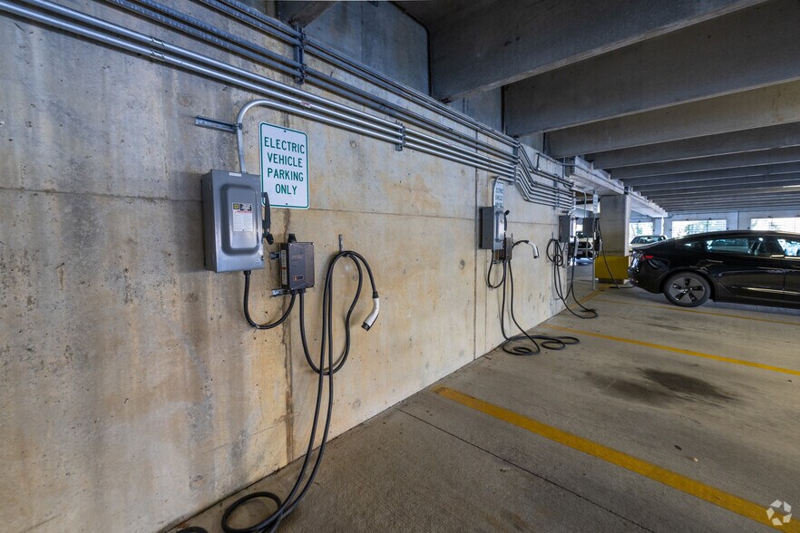 More Photos Of 901 Semmes Ave, Richmond Office For Lease