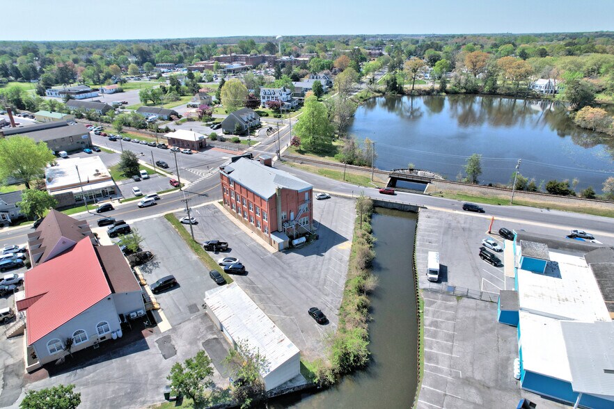 More Photos Of 125 Causey Ave, Milford Office For Sale