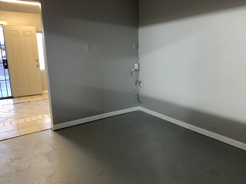 More Photos Of 2715 Highway 95, Bullhead City Self Storage For Lease