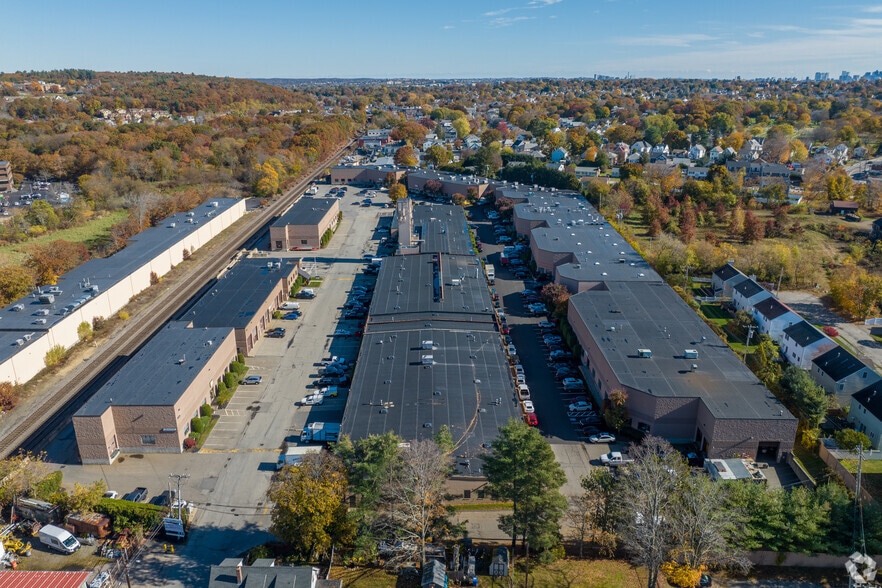 More Photos Of 108 Clematis Ave, Waltham Unknown For Lease