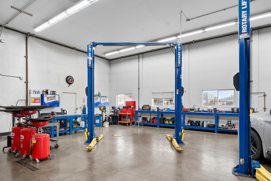 More Photos Of 19009 E Appleway Ave, Spokane Valley Auto Repair For Sale