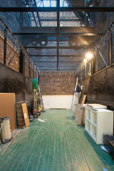 More Photos Of 417 W 126th St, New York Flex For Sale