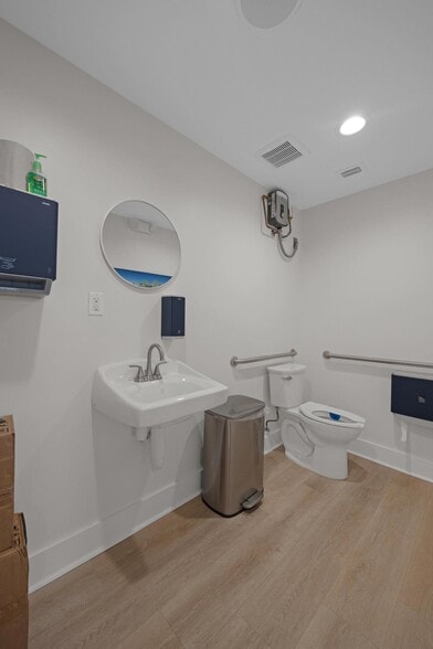 More Photos Of 19950-19980 Overseas Hwy, Sugarloaf Key Office For Sale