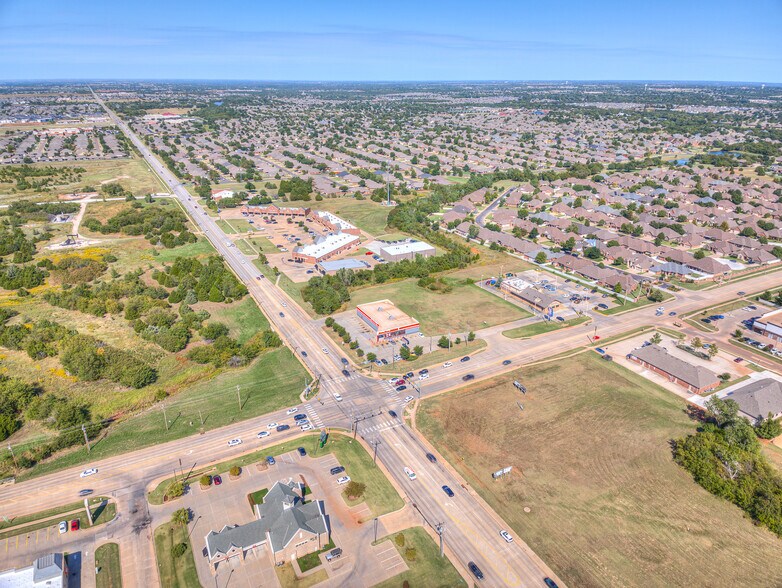 More Photos Of 16500-16726 N Pennsylvania Ave, Edmond Unknown For Lease