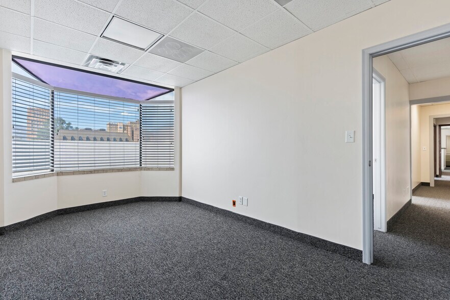 More Photos Of 2661 Washington Blvd, Ogden Office For Lease