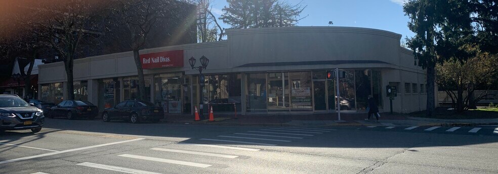 More Photos Of 122-129 Middle Neck Rd, Great Neck Storefront For Lease