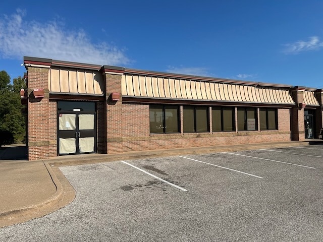 Primary Photo Of 401 S Boehne Camp Rd, Evansville Fast Food For Lease