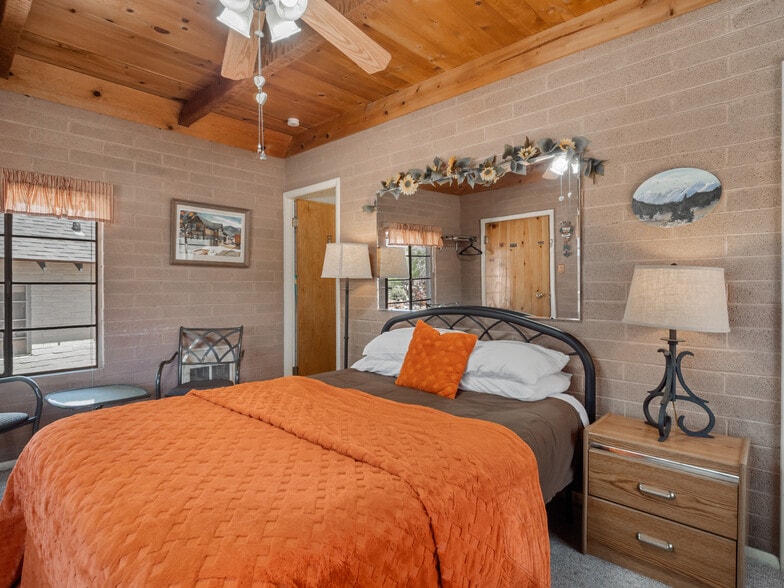 More Photos Of 106705 US Highway 395, Coleville Hotel For Sale