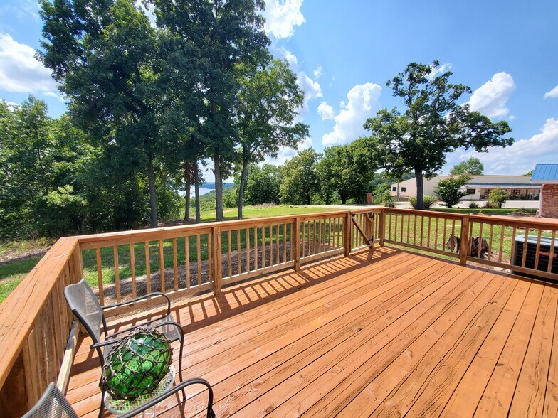 More Photos Of 250 Sunset Hills Dr, Sunrise Beach Storefront Retail Office For Sale