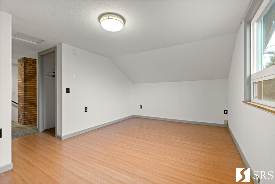 More Photos Of 205 I St, Columbia City General Retail For Sale
