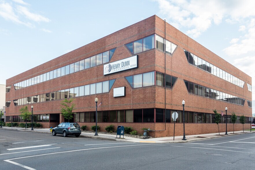 More Photos Of 175 Pine St, Williamsport Office For Lease