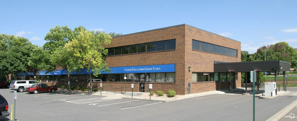 More Photos Of 4111 Central Ave NE, Columbia Heights Office For Lease