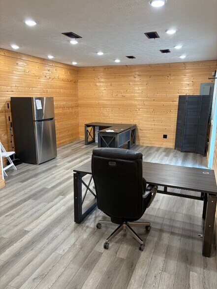 More Photos Of 253 N Church Ave, Henderson Office Residential For Lease