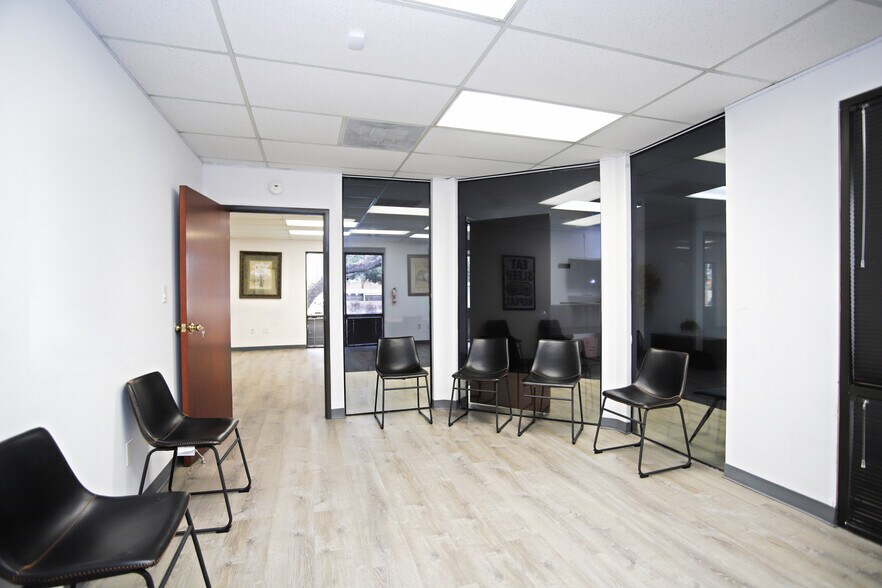 More Photos Of 2222 S Dobson Rd, Mesa Loft Creative Space For Lease