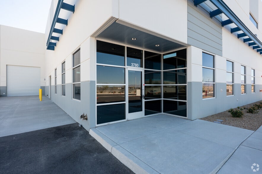 More Photos Of 3780 E Dale Ave, Henderson Warehouse For Sale