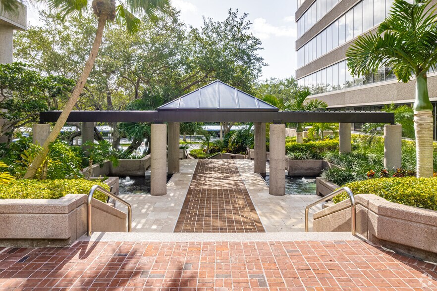 More Photos Of 11770 US Highway 1, Palm Beach Gardens Office For Lease