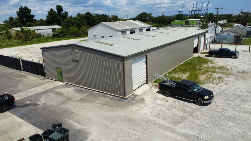 More Photos Of 2030 Herbert St, Charleston Industrial For Lease