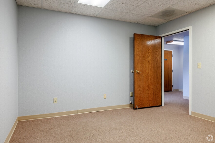 More Photos Of 10090 Garrison St, Westminster Office Residential For Lease