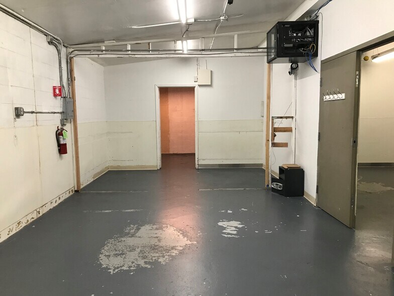 More Photos Of 6613 Hollis St, Emeryville Flex For Sale