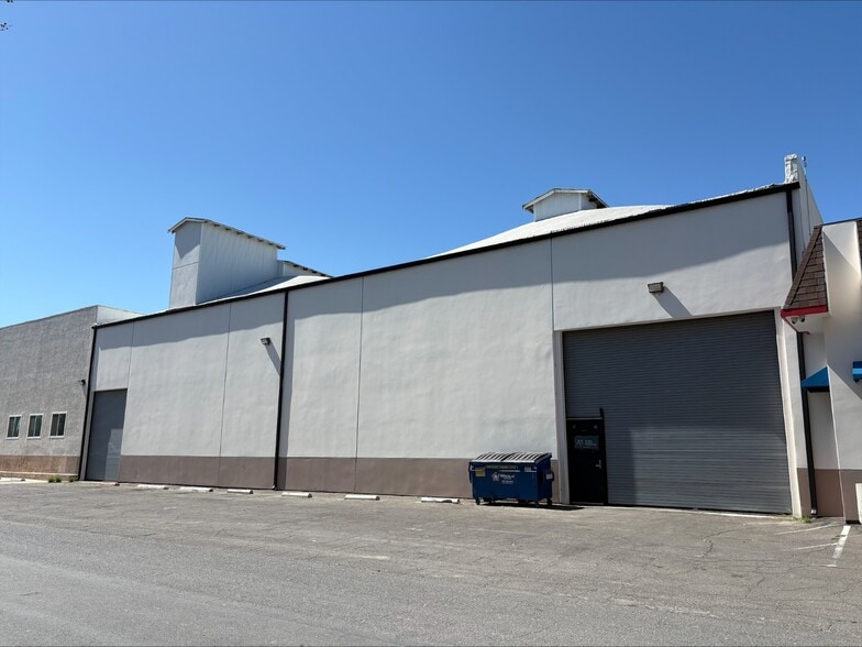 Primary Photo Of 417-421 E Commercial St, Anaheim Warehouse For Lease