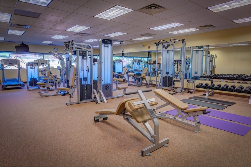 More Photos Of 25 Main St, Hackensack Unknown For Lease