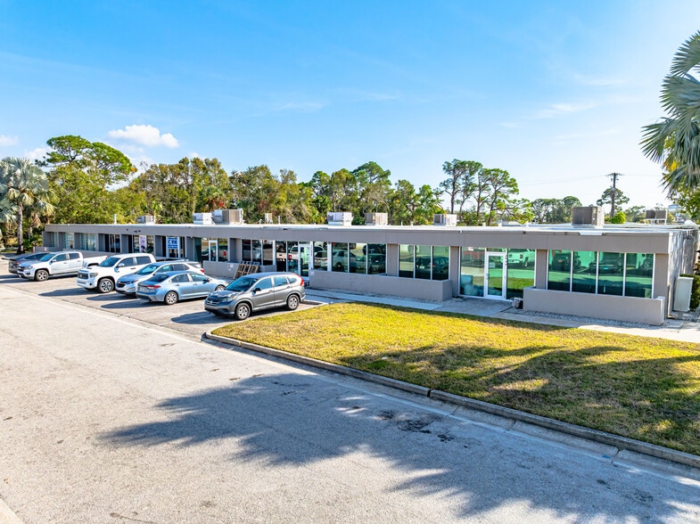 More Photos Of 2192-2198 Princeton St, Sarasota Manufacturing For Sale