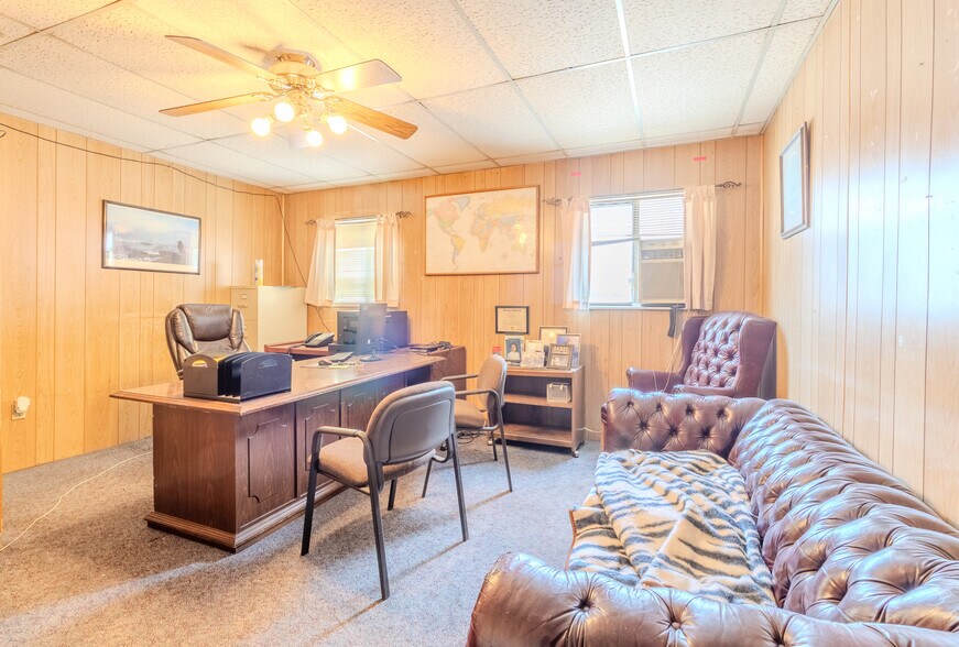 More Photos Of 1154 5th Ave, East McKeesport Office For Sale