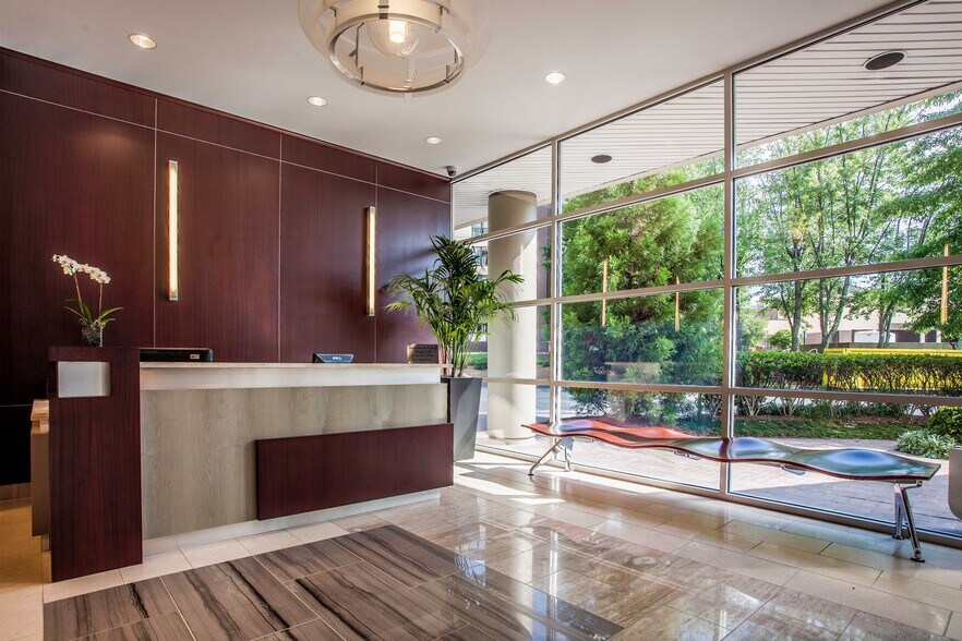 More Photos Of 160 Clairemont Ave, Decatur Office For Lease