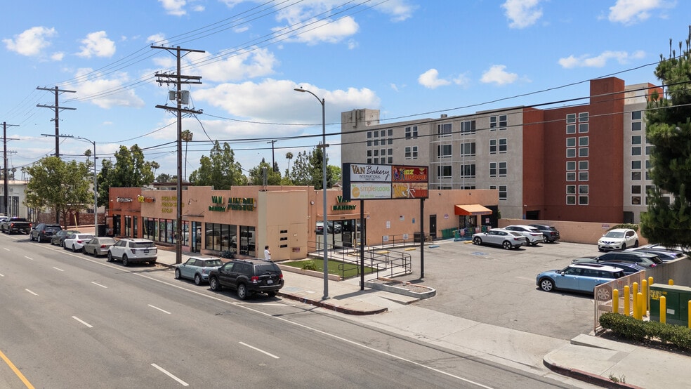 More Photos Of 13020-13026 Sherman Way, North Hollywood Freestanding For Sale