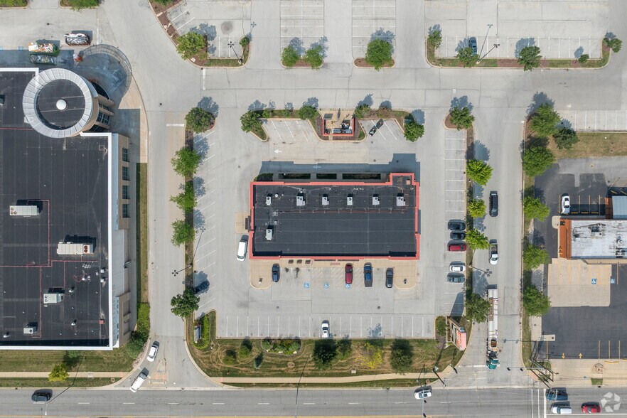 More Photos Of 12052-12070 S Cicero Ave, Alsip Freestanding For Sale