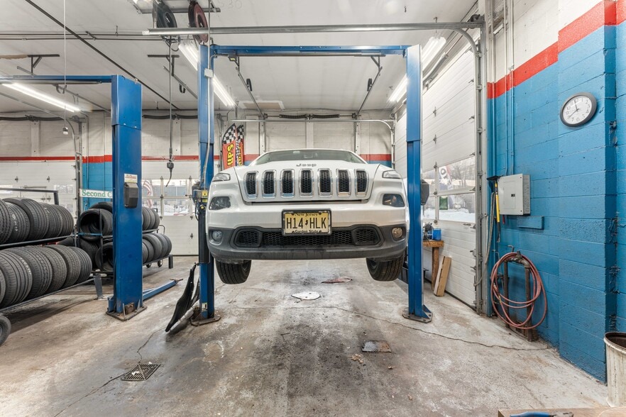 More Photos Of 141 Lincoln Blvd, Middlesex Auto Repair For Sale