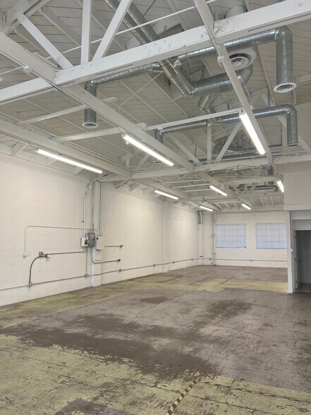 More Photos Of 2010-2020 Lincoln Ave, Pasadena Storefront Retail Office For Lease